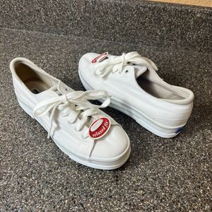 Keds Relaxed Fit Platform White Canvas Sneaker Shoes Womens Sz 5 Low Top Lace Up
